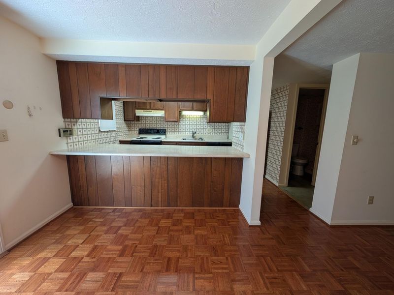 1676 Van Pelt Street, Unit 76, Columbus, OH 43220 Photo 9