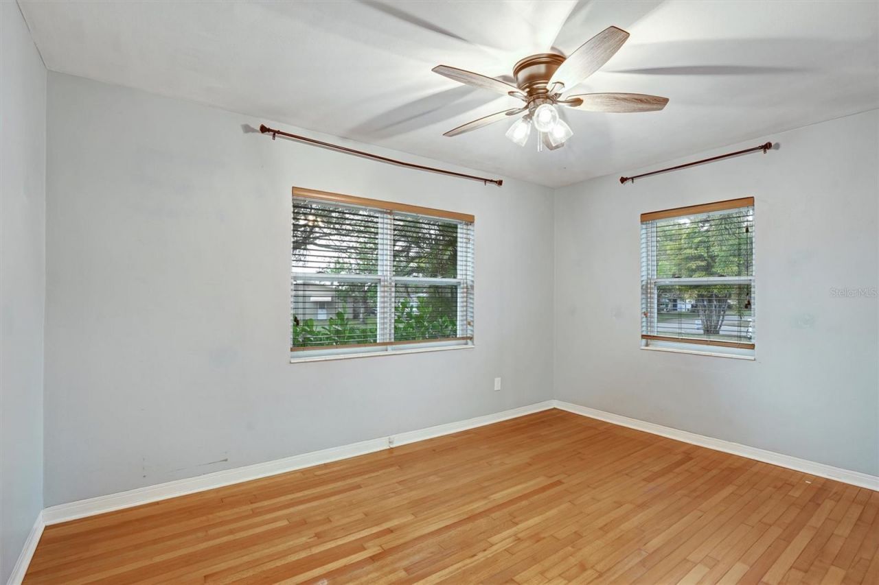 2435 York Street N, Saint Petersburg, FL 33710 Photo
