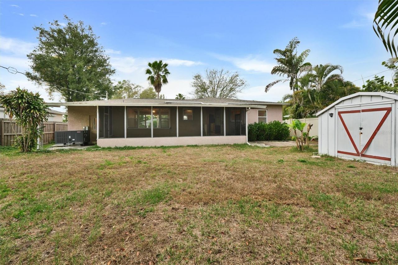 2435 York Street N, Saint Petersburg, FL 33710 Photo