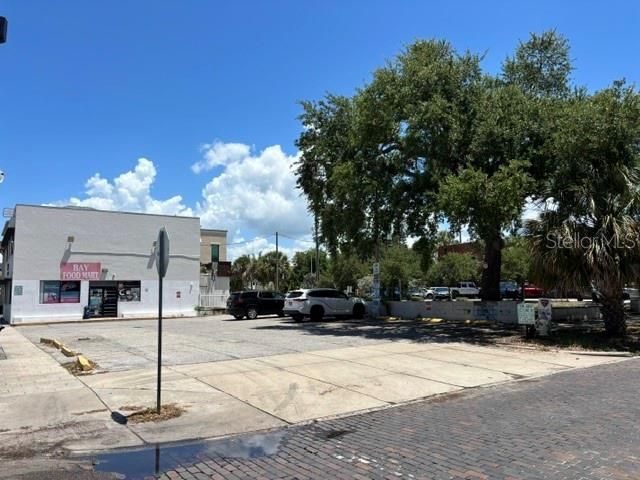 631 4th Street N, Saint Petersburg, FL 33701 Photo