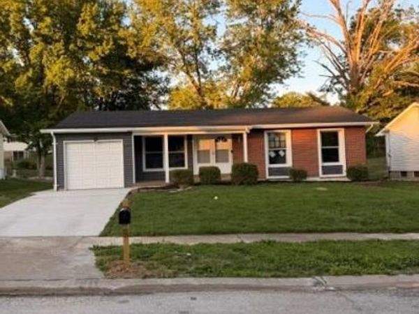 11644 Altozano Lane , Florissant, MO 63033