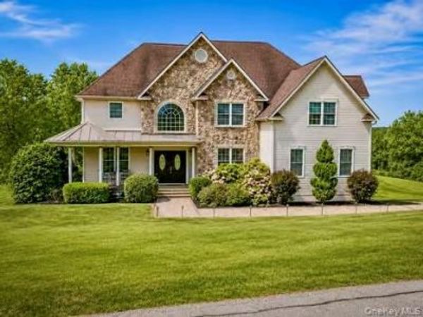 15 Christina Way, Milton, NY 12547