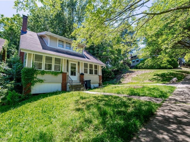 628 Lakemont Avenue , Akron, OH 44314 Photo 5