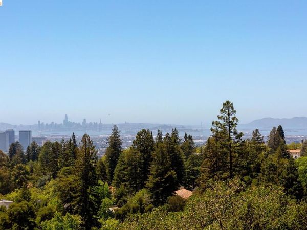 110 Somerset Rd, Piedmont, CA 94611
