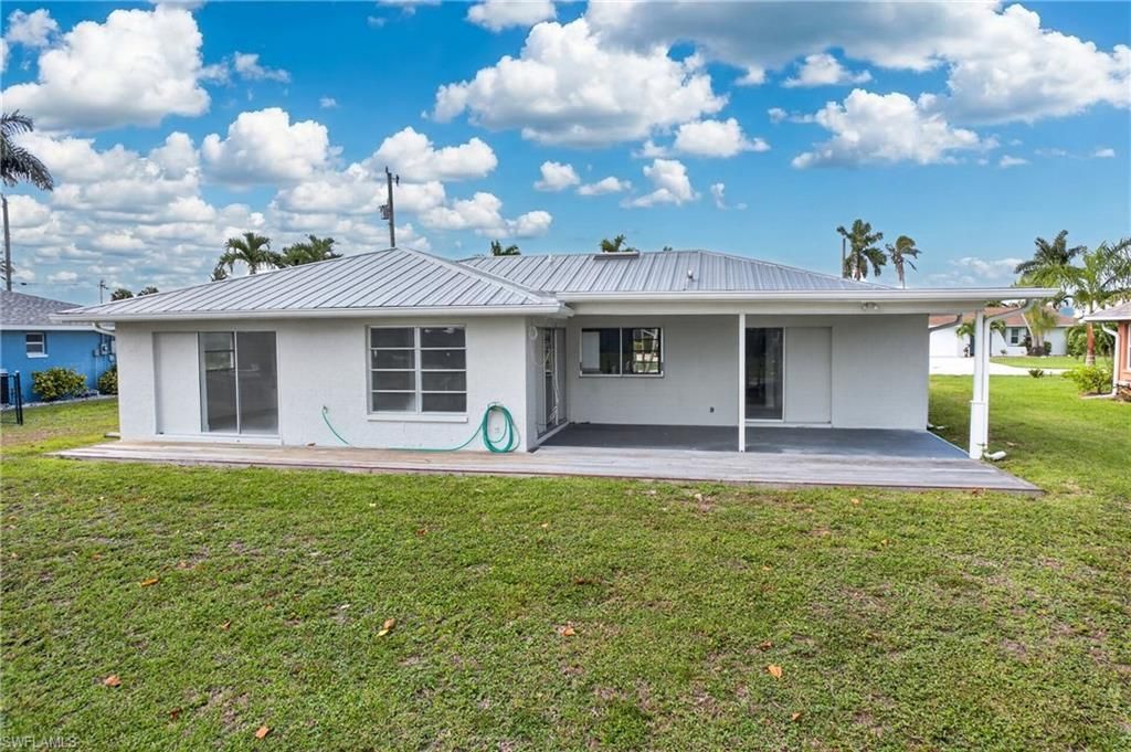 2031 SE 25th Ln , Cape Coral, FL 33904 Photo