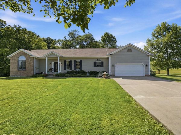 3859 Mayfair Lane , Cambridge, OH 43725