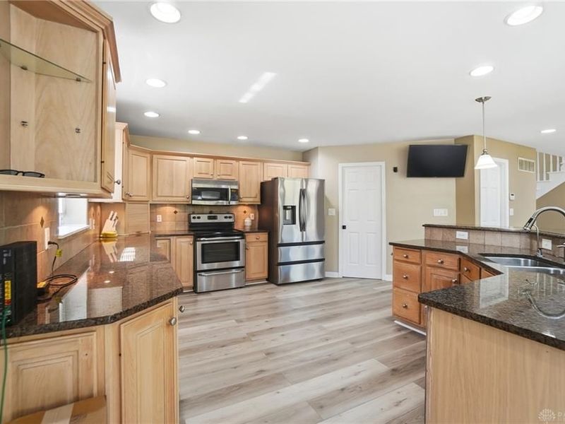 296 Timberleaf Drive, Beavercreek, OH 45430 Photo 16