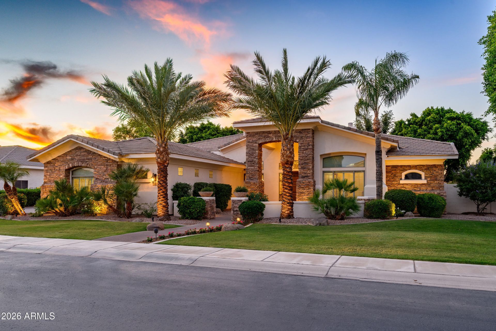 1670 W GRAND CANYON Drive, Chandler, AZ 85248