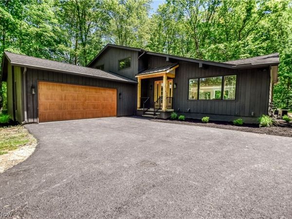 19121 Brewster Road , Aurora, OH 44202
