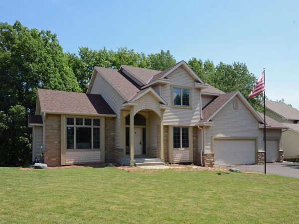 1470 N Mary Street N, Maplewood, MN 55119