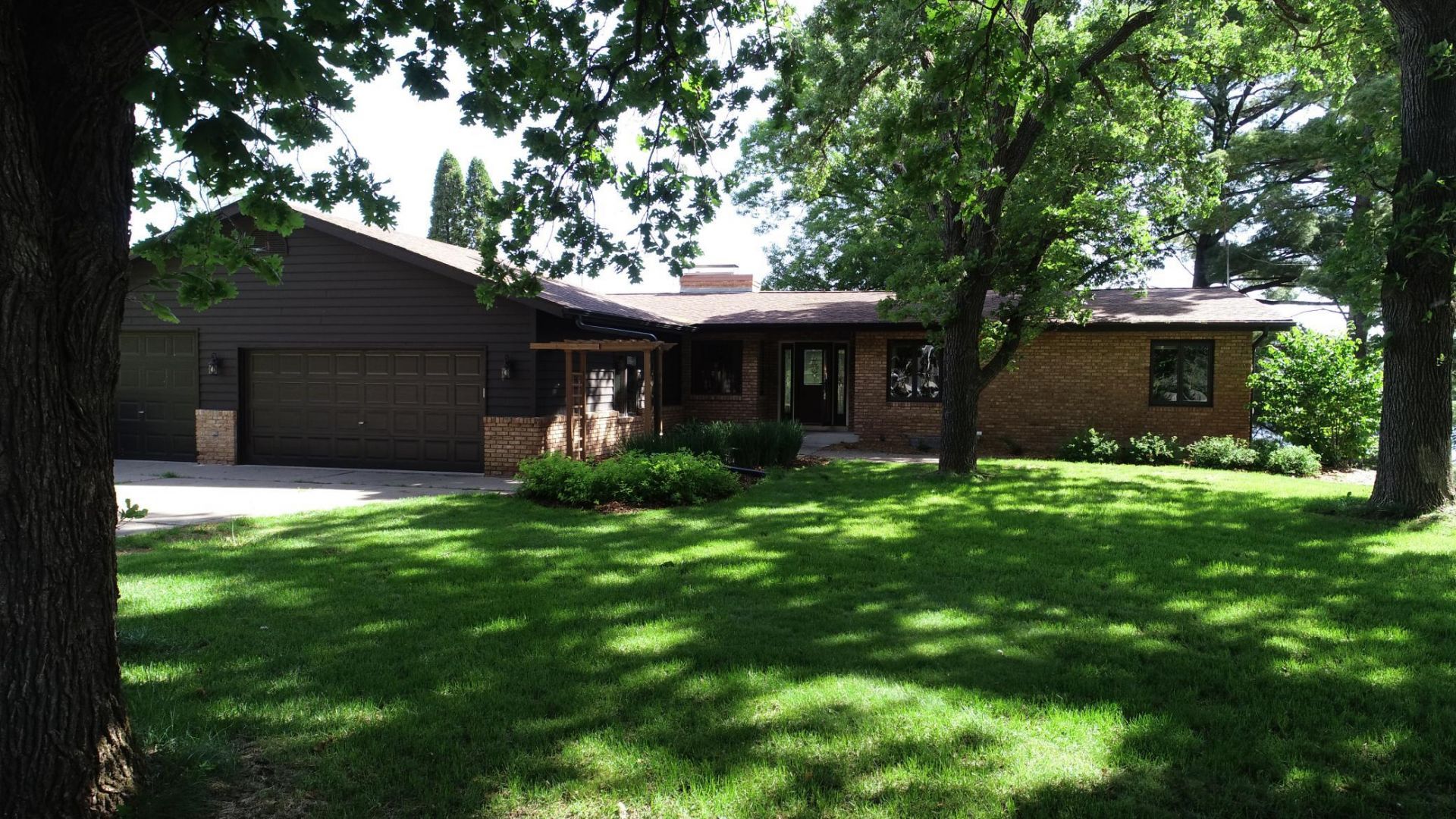 725 Bradford Avenue , Champlin, MN 55316