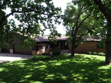 725 Bradford Avenue, Champlin, MN 55316