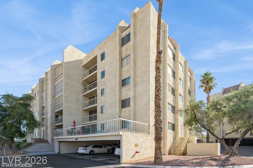 745 N Royal Crest Circle, Unit 157, Las Vegas, NV 89169 Main Photo