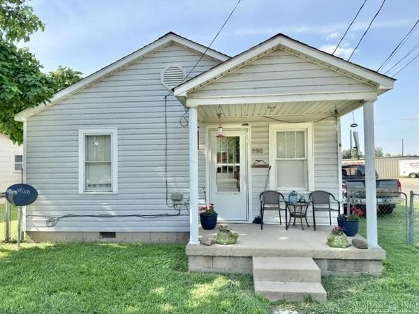 896 E Main St Street , Piggott, AR 72454