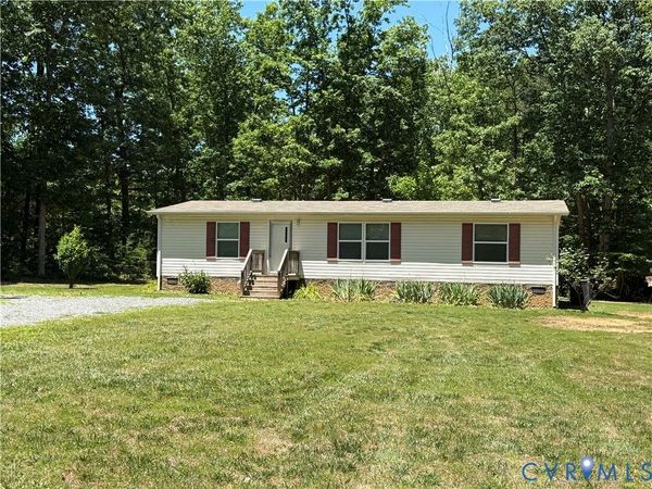 184 Ivy Road , Buckingham, VA 24562