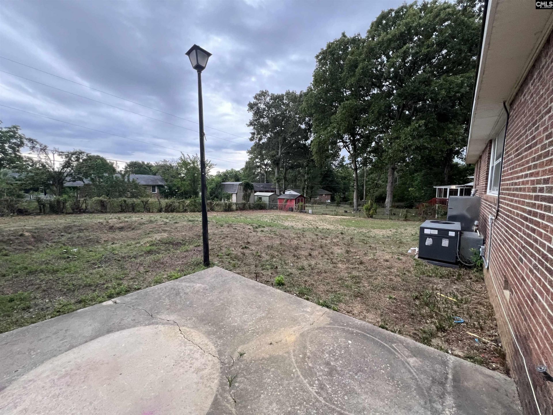 1640 Woodford Road  Photo 13