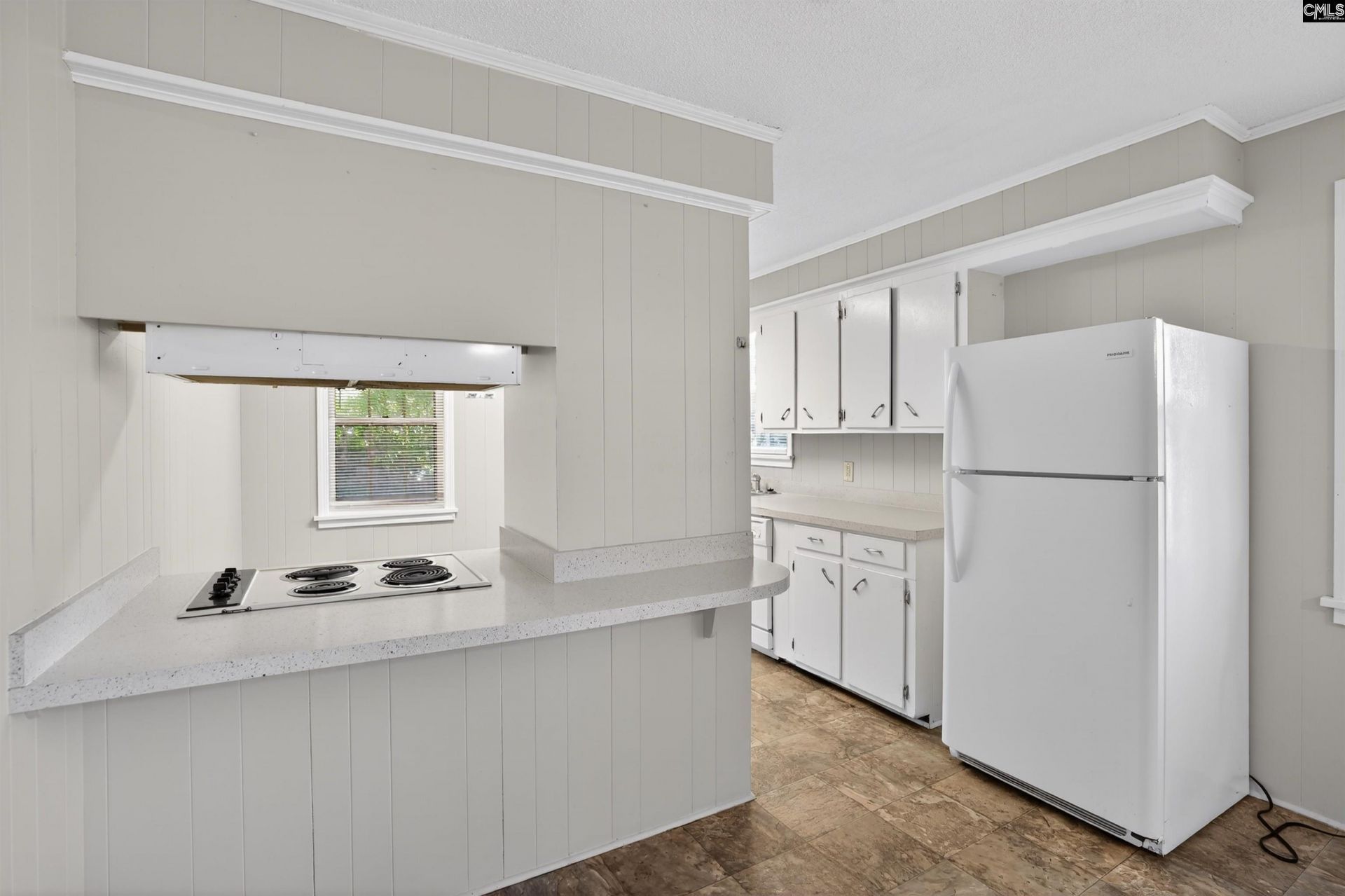 1640 Woodford Road  Photo 13