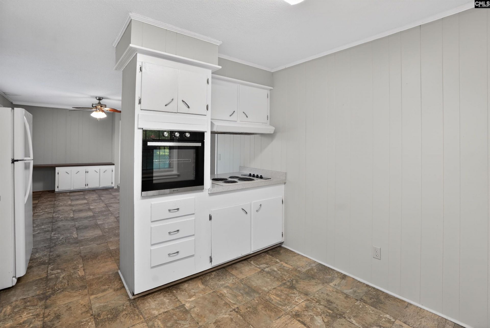 1640 Woodford Road  Photo 15