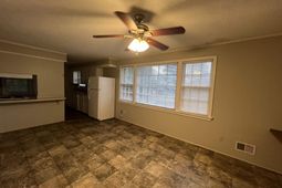 1640 Woodford Road  photo 4