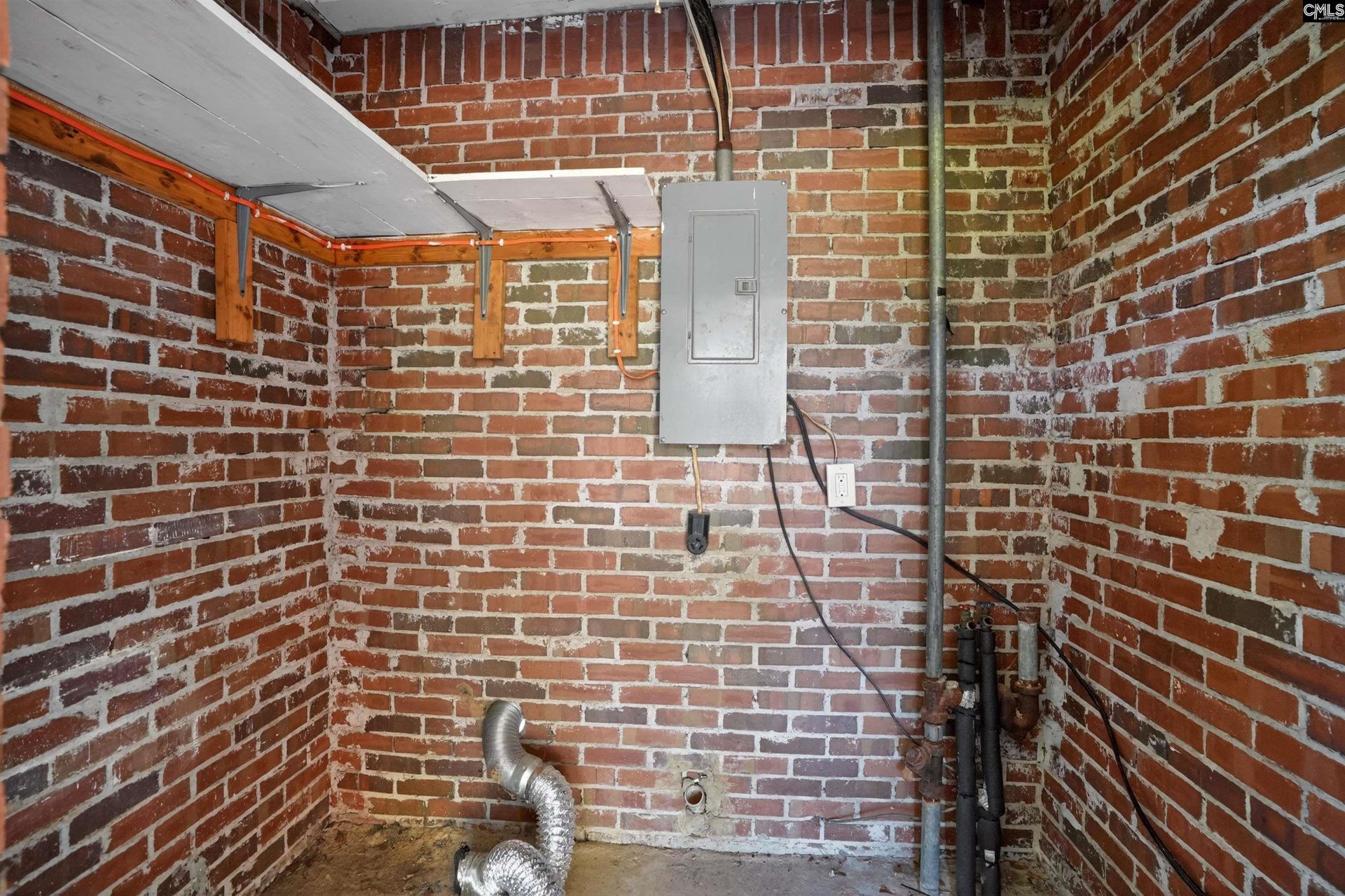 1640 Woodford Road  Photo 28