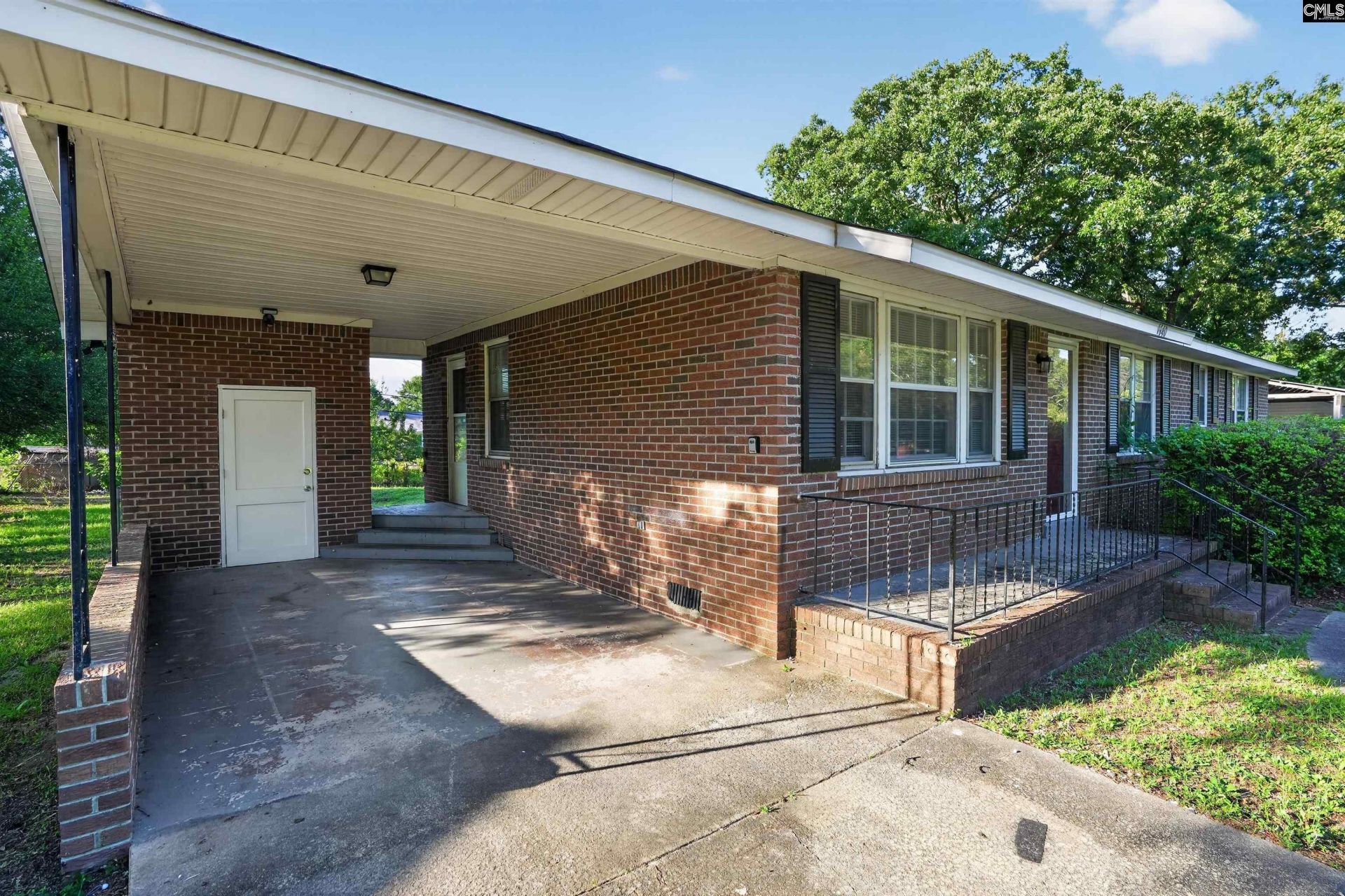 1640 Woodford Road  Photo 30