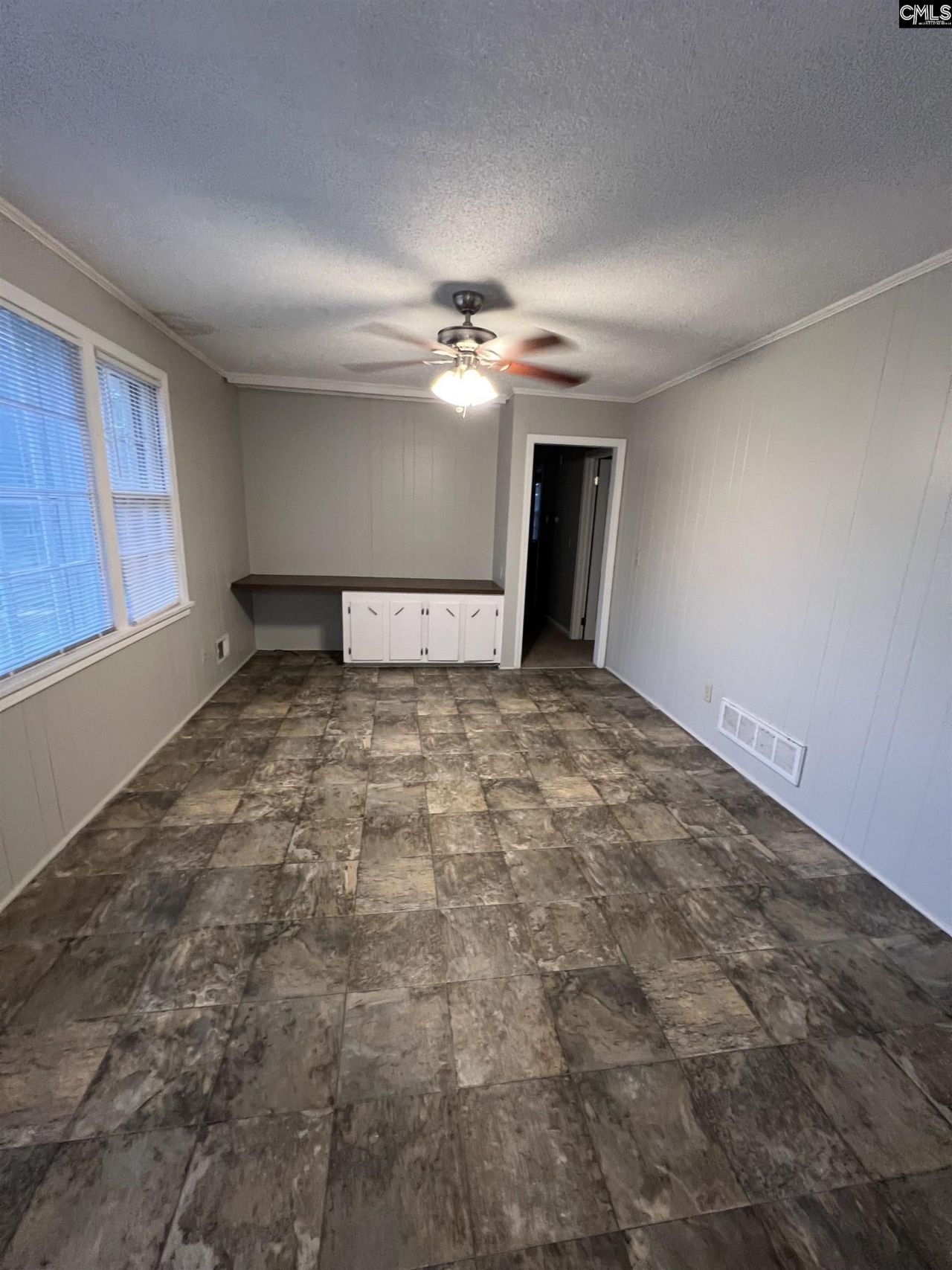 1640 Woodford Road  Photo 5