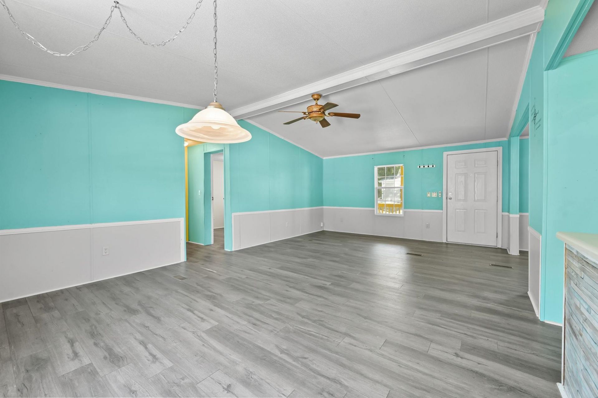 726 Oliver Dr.  Photo 10