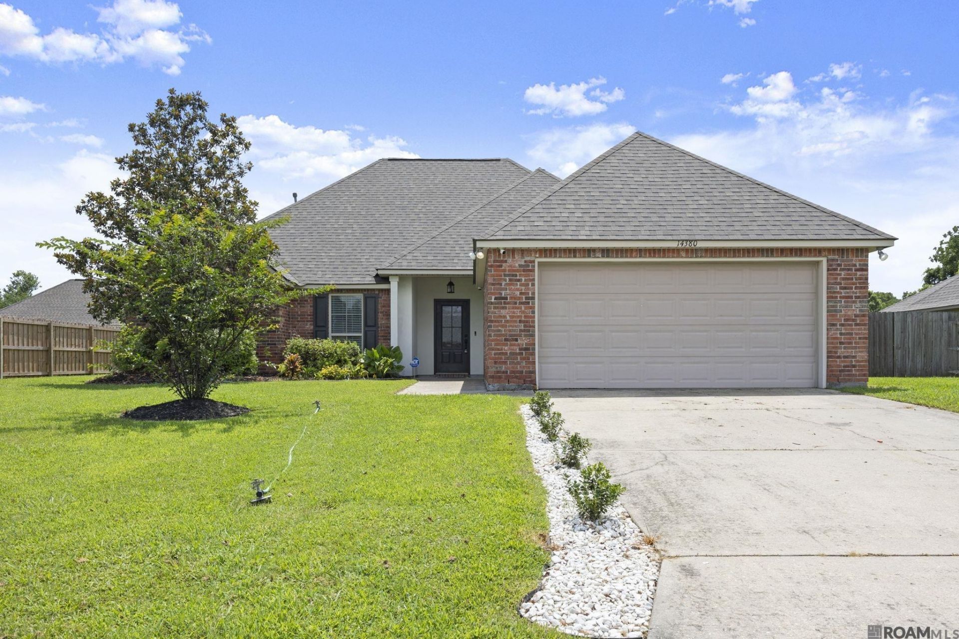 14380 Summerset Dr, Gonzales, LA 70737 Main Photo