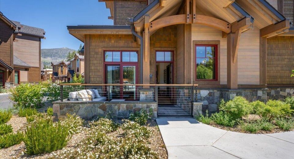 25 Beach Club Drive, Unit 301, Stateline, NV 89449 Photo
