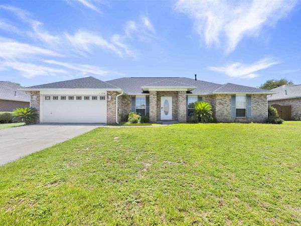 1150 Freeboard Blvd, Pensacola, FL 32507