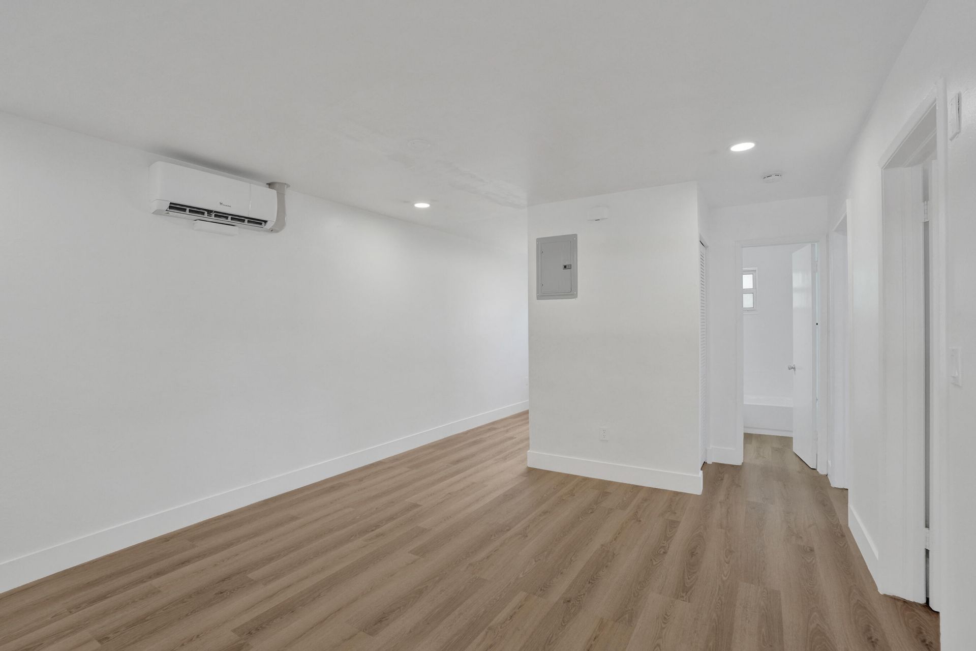 2018 NE 15th Street, Fort Lauderdale, FL 33304 Photo