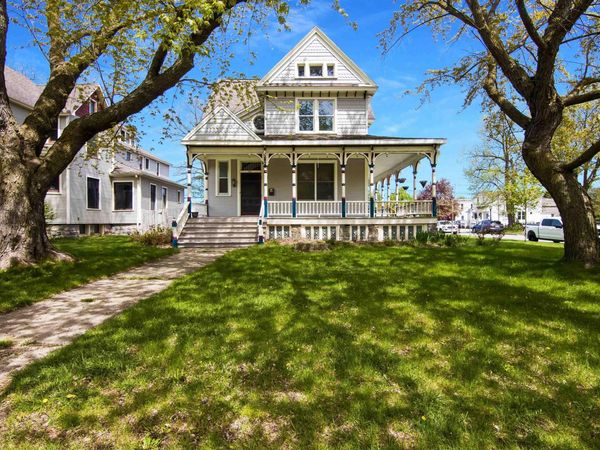 445 State Street E, Traverse City, MI 49686