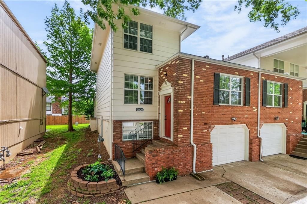 2820 NW 5th Street, Blue Springs, MO 64014 Main Photo