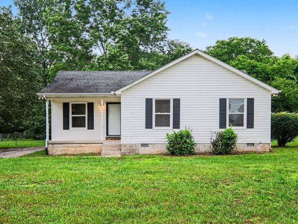 2011 Sugartree Dr , Murfreesboro, TN 37129