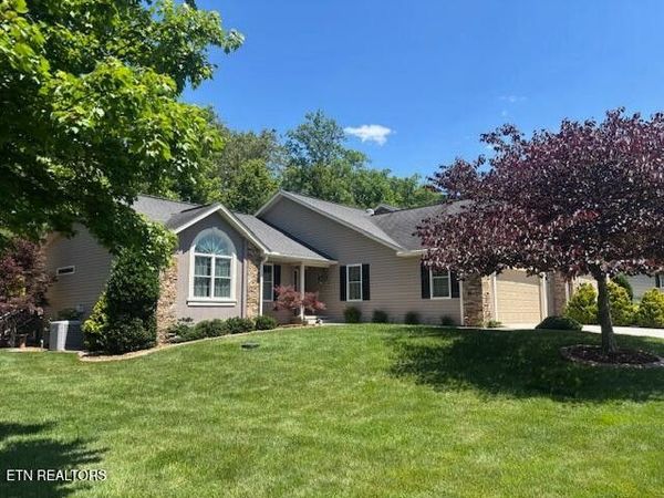 14 Heatherhurst Court , Crossville, TN 38558