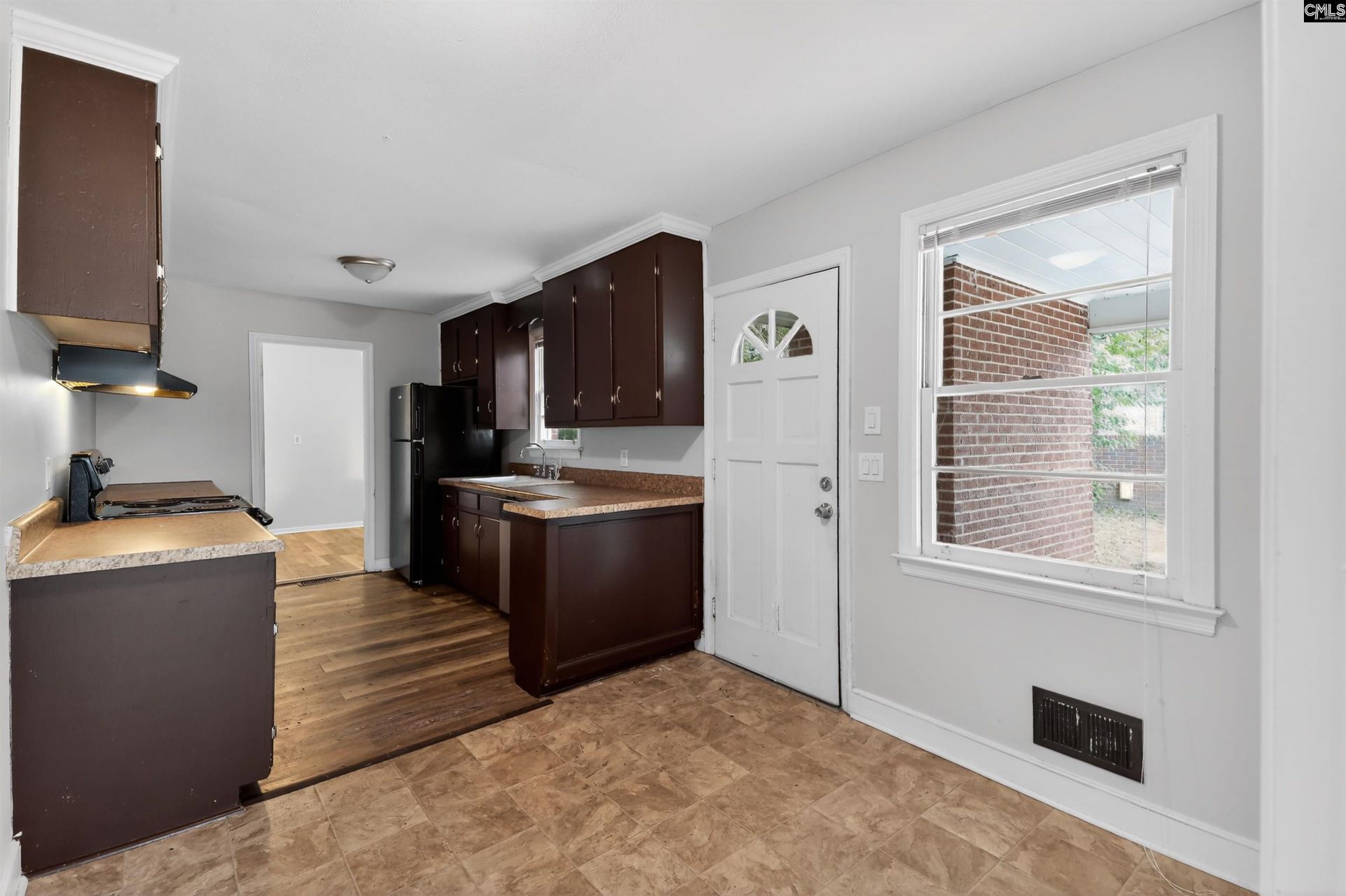 1437 Aralia Drive  Photo 6