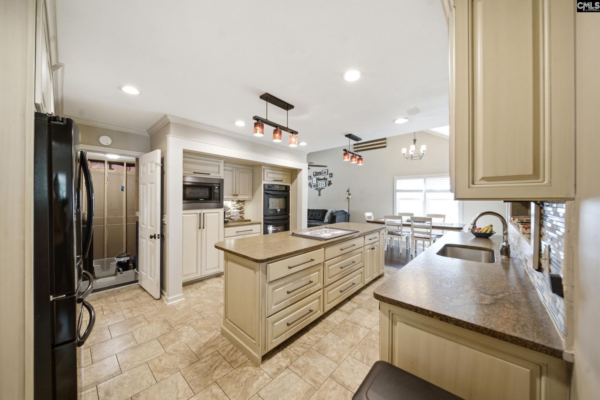 341 Saddlebrooke Circle  Photo 9