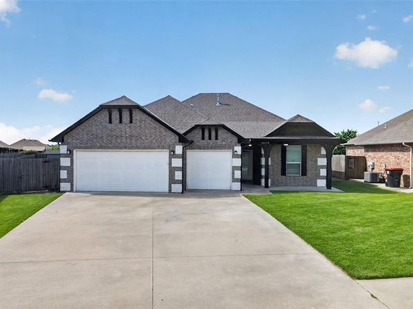 20590 Legacy Crossing, Harrah, OK 73045