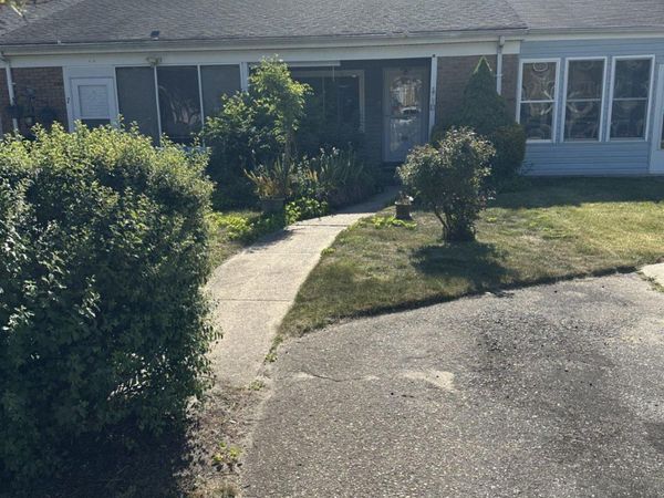 9 FARRINGTON COURT , SOUTHAMPTON, NJ 08088