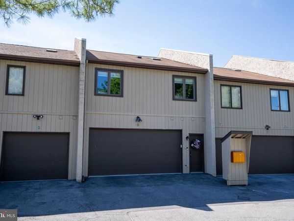 822 W AARON DRIVE , STATE COLLEGE, PA 16803