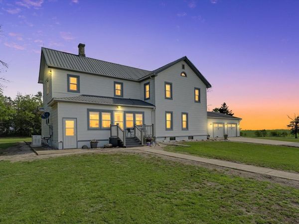 981 N 1200e Road, Melvin, IL 60952