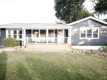 132 Kunze Drive, St Charles, MO 63303