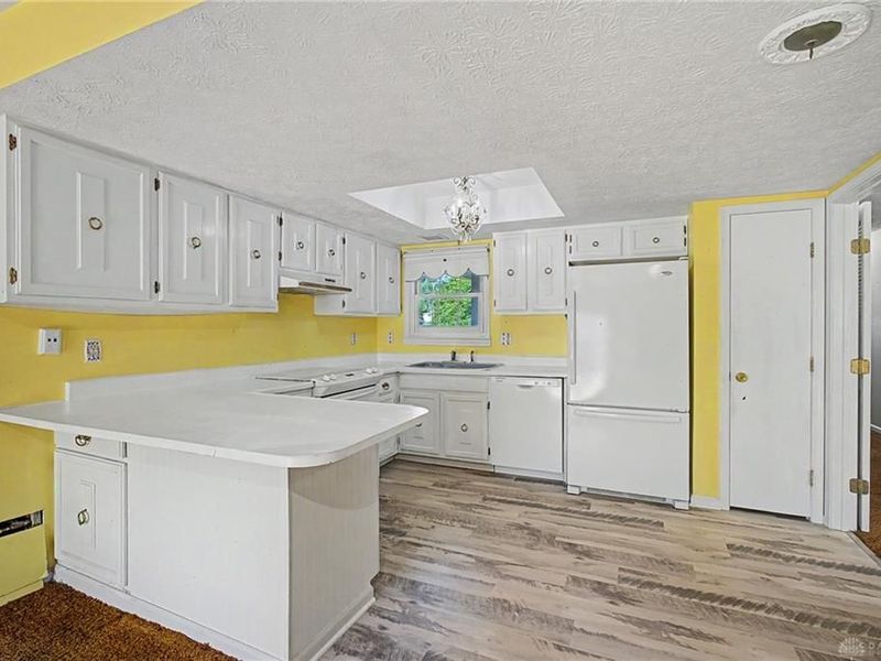 7520 President Court, Dayton, OH 45414 Photo 12