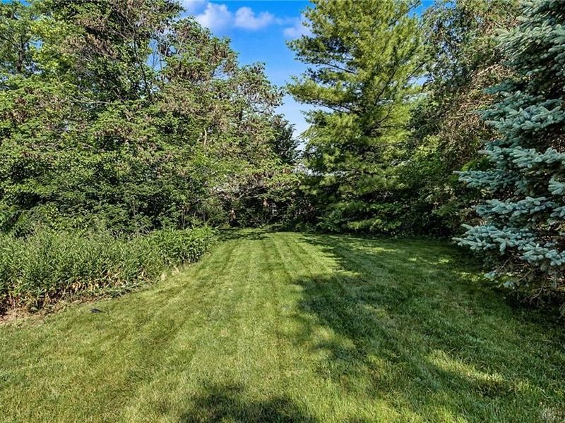 7520 President Court, Dayton, OH 45414 Photo 34