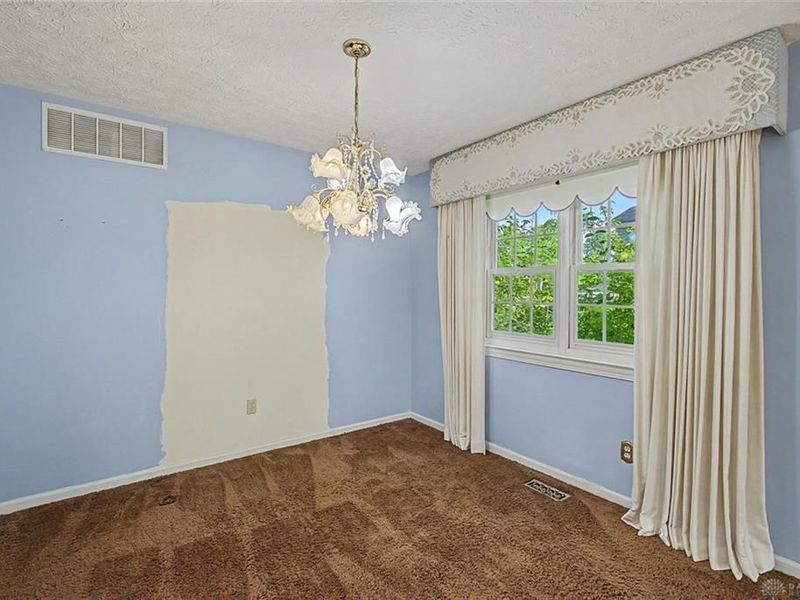 7520 President Court, Dayton, OH 45414 Photo 8