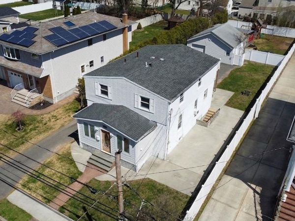 643 MIDVALE Avenue , East Meadow, NY 11554