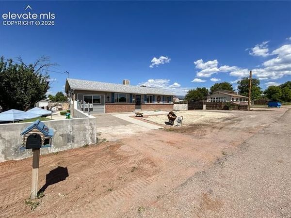 373 G Street, Penrose, CO 81240