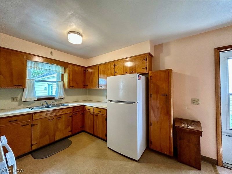 3241 Estates Circle, Youngstown, OH 44511 Photo 8