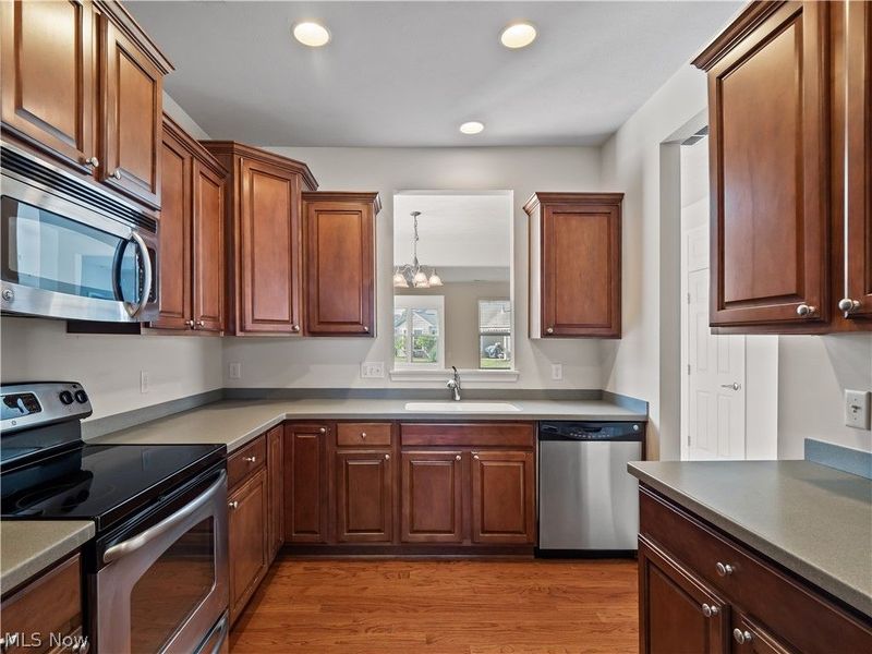 38435 Revere Drive, North Ridgeville, OH 44039 Photo 8