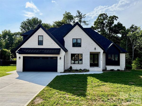112 Wexford Pointe, Unit 5, Hickory, NC 28601